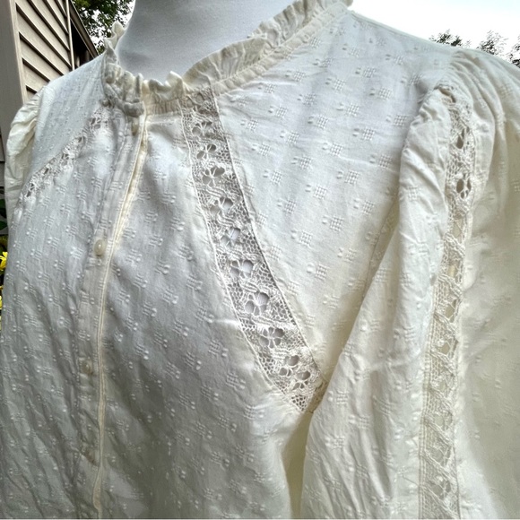 Old Navy Lace Trim Button Down Top Size Medium - Picture 4 of 9